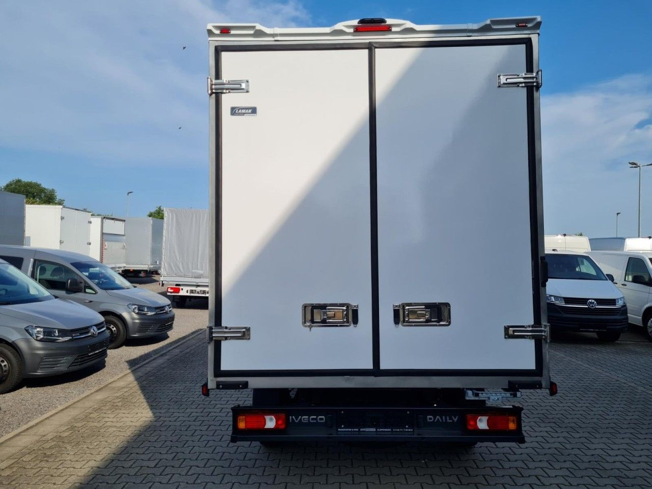 Iveco Daily 35S18 3.0 Koffer Hi Matic LM KAMERA NAVI - Малотоннажный фургон: фото 5 Iveco Daily 35S18 3.0 Koffer Hi Matic LM KAMERA NAVI - Малотоннажный фургон: фото 5