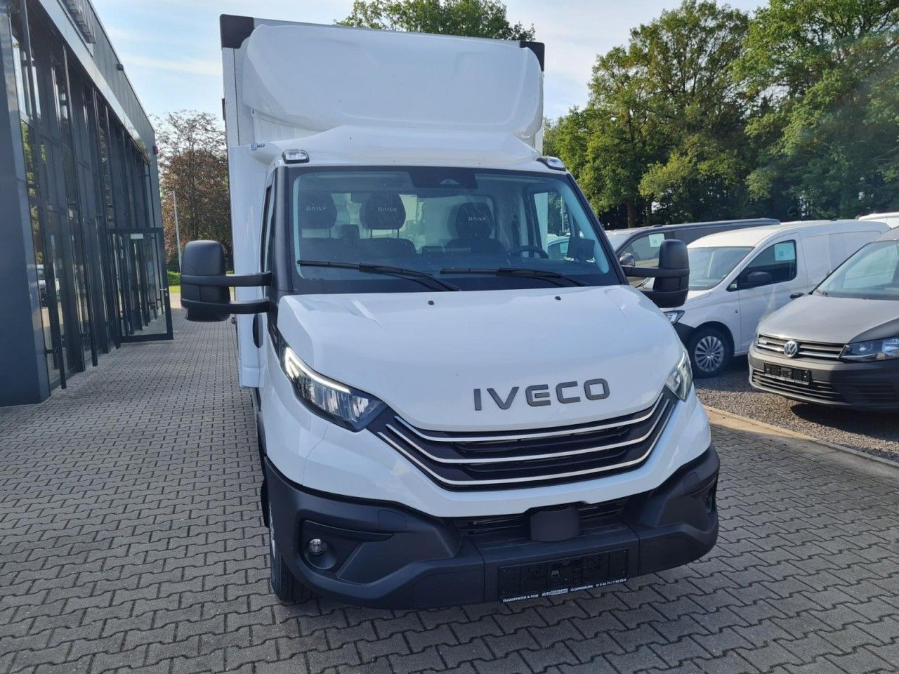 Iveco Daily 35S18 3.0 Koffer Hi Matic LM KAMERA NAVI - Малотоннажный фургон: фото 2 Iveco Daily 35S18 3.0 Koffer Hi Matic LM KAMERA NAVI - Малотоннажный фургон: фото 2