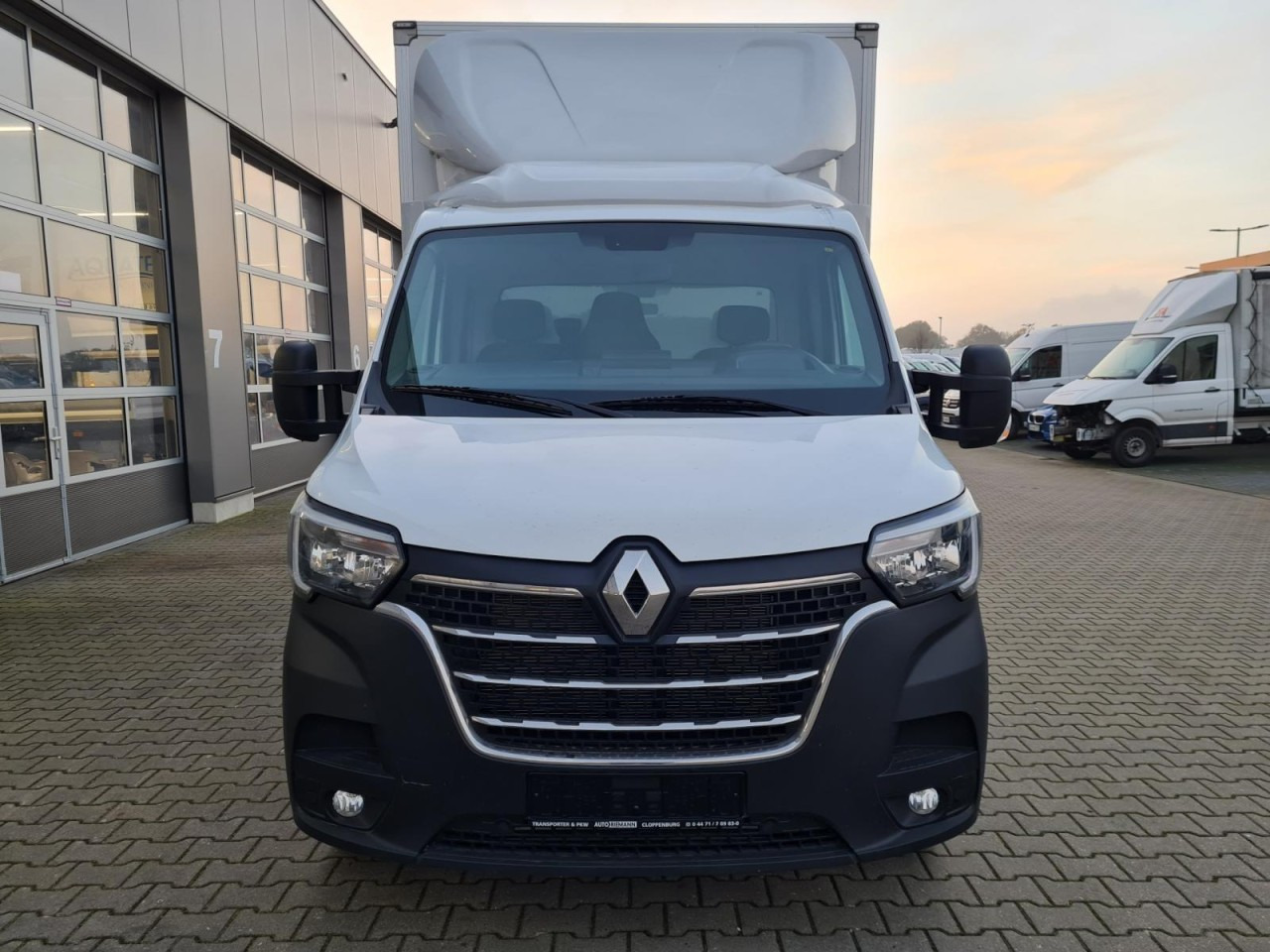 Renault Master 3.5t Möbel Koffer KLIMA LUFTFEDERUNG TEMPOMAT - Малотоннажный фургон: фото 2 Renault Master 3.5t Möbel Koffer KLIMA LUFTFEDERUNG TEMPOMAT - Малотоннажный фургон: фото 2