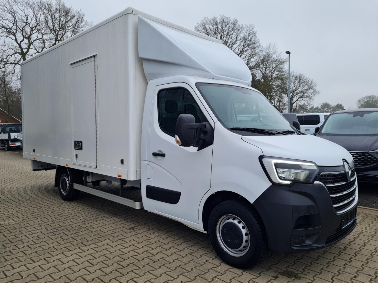 Renault Master 3.5t Möbel Koffer mit 10 Pal. Plätze TEMPOMAT - Малотоннажный фургон: фото 3 Renault Master 3.5t Möbel Koffer mit 10 Pal. Plätze TEMPOMAT - Малотоннажный фургон: фото 3