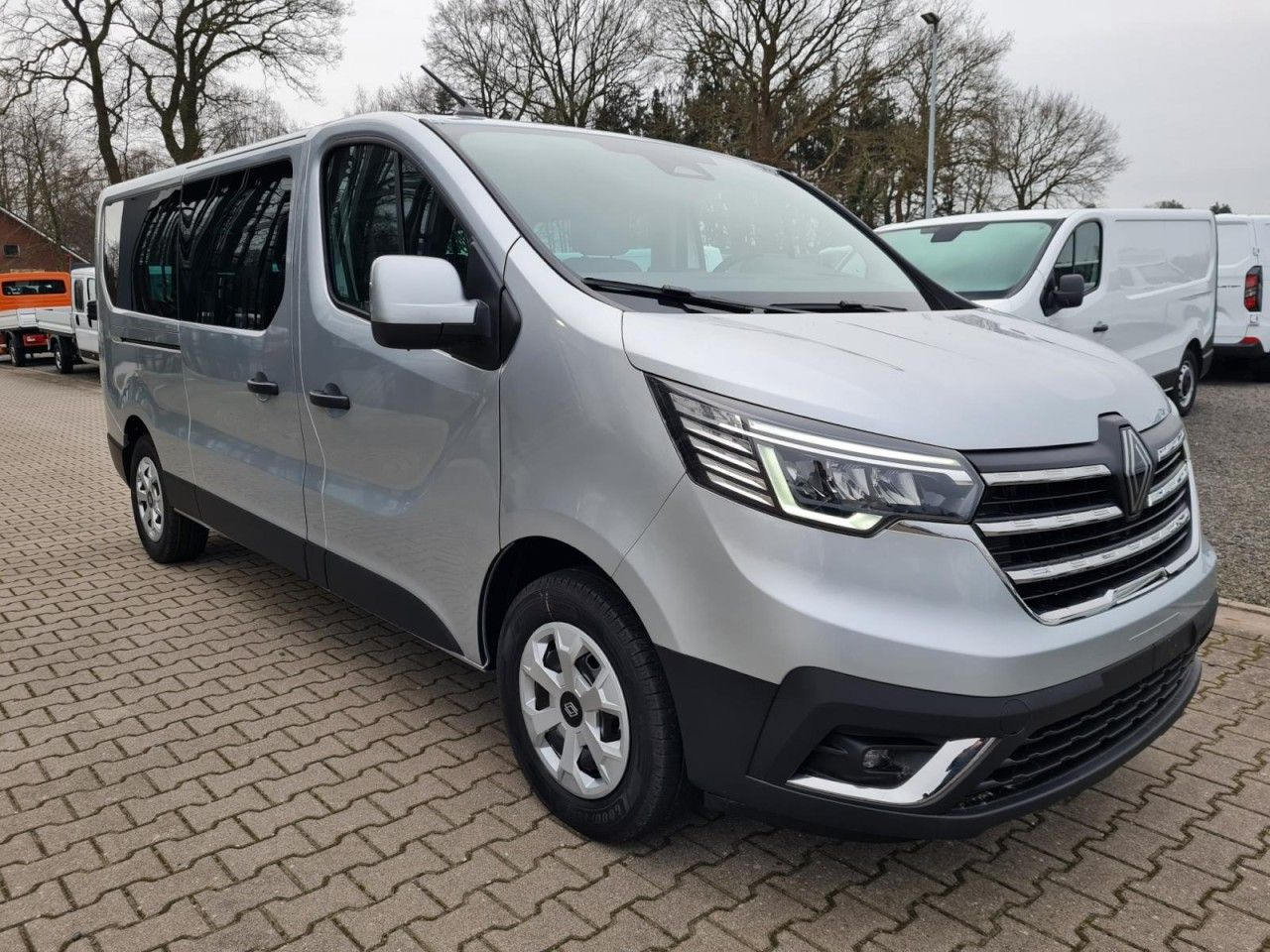 Renault Trafic Kombi 9-Sitze L2 Grand Equilibre KLIMA TE - Легковой автомобиль: фото 3 Renault Trafic Kombi 9-Sitze L2 Grand Equilibre KLIMA TE - Легковой автомобиль: фото 3