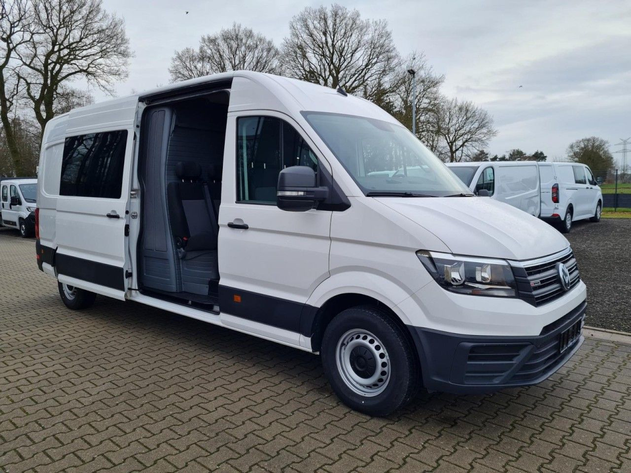 Volkswagen Crafter 35 Kasten 4MOTION L4H3 Plus Doka 7-Sitze - Цельнометаллический фургон, Грузопассажирский фургон: фото 3 Volkswagen Crafter 35 Kasten 4MOTION L4H3 Plus Doka 7-Sitze - Цельнометаллический фургон, Грузопассажирский фургон: фото 3