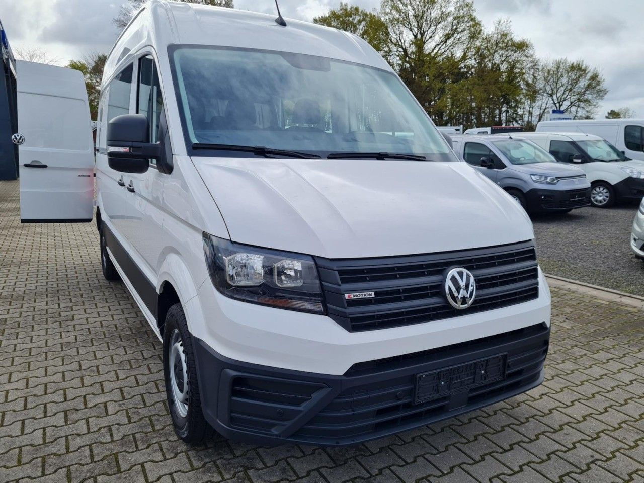 Volkswagen Crafter 35 Kasten 4motion MR Doka 6-Sitze AHK TE - Цельнометаллический фургон, Грузопассажирский фургон: фото 2 Volkswagen Crafter 35 Kasten 4motion MR Doka 6-Sitze AHK TE - Цельнометаллический фургон, Грузопассажирский фургон: фото 2