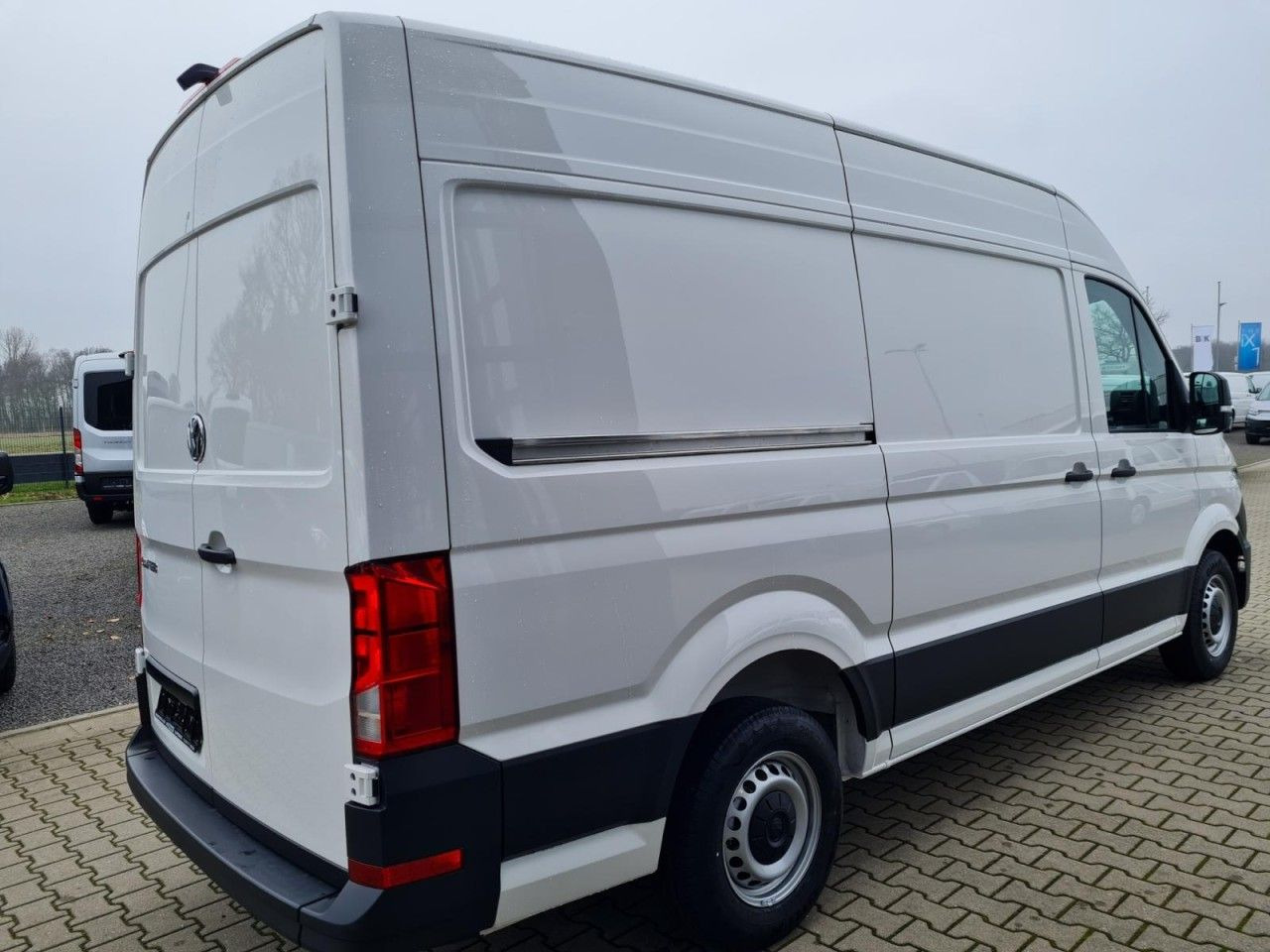Volkswagen Crafter 35 Kasten MR hoch KLIMA KAMERA NAVI/APP - Цельнометаллический фургон: фото 4 Volkswagen Crafter 35 Kasten MR hoch KLIMA KAMERA NAVI/APP - Цельнометаллический фургон: фото 4