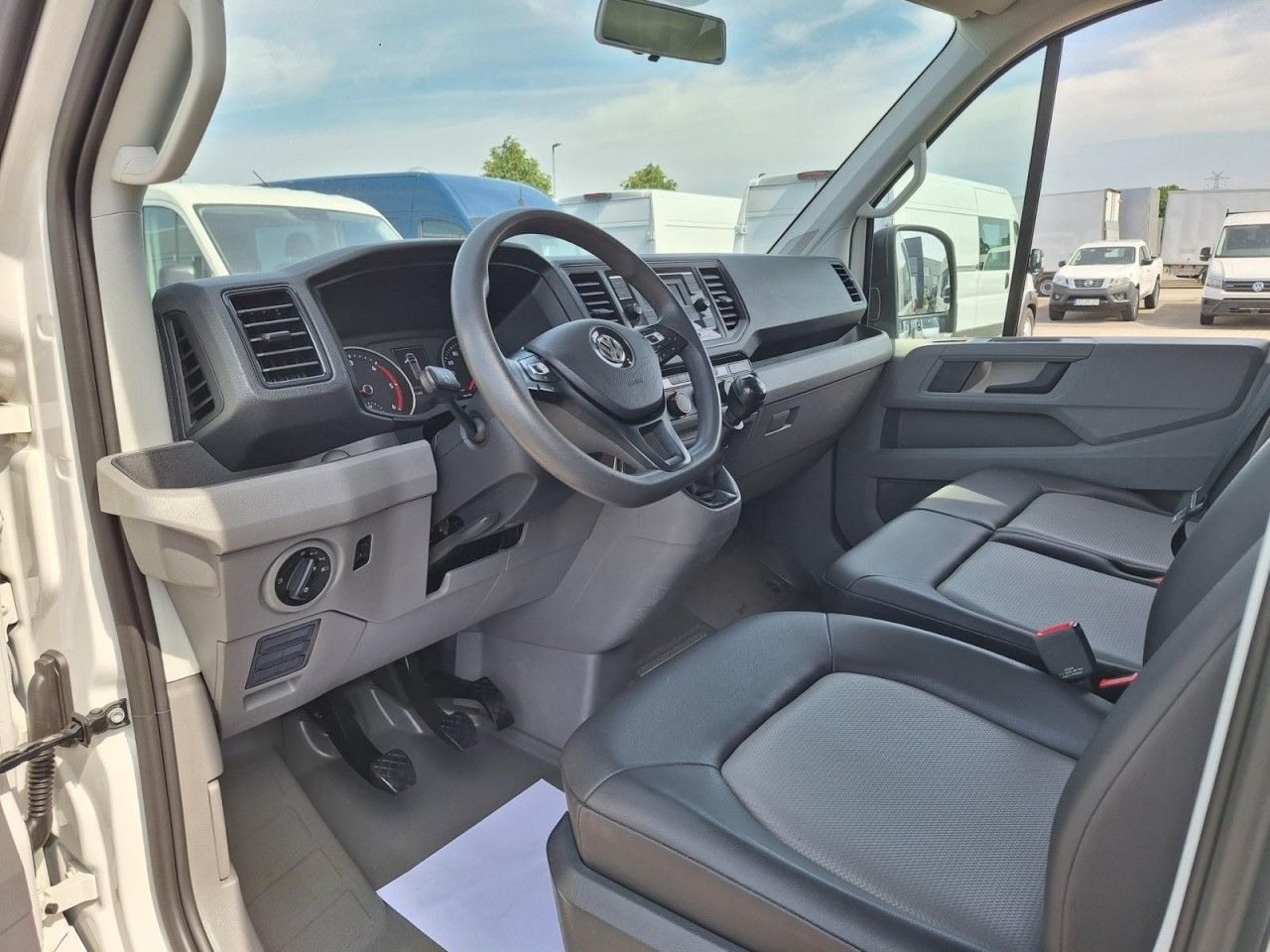 Volkswagen Crafter 35 Kasten Plus Doka mixto TDI L2H2 AHK - Цельнометаллический фургон, Грузопассажирский фургон: фото 5 Volkswagen Crafter 35 Kasten Plus Doka mixto TDI L2H2 AHK - Цельнометаллический фургон, Грузопассажирский фургон: фото 5