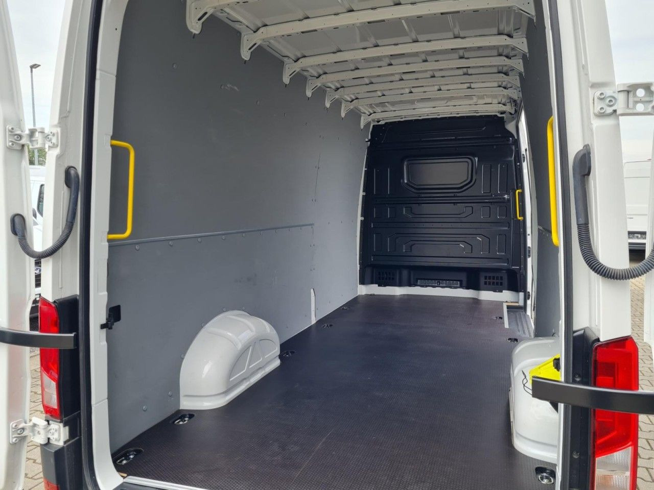 Цельнометаллический фургон Volkswagen Crafter 35 Kasten lang L4H2 KLIMA NAVI_APP HOLZB: фото 20