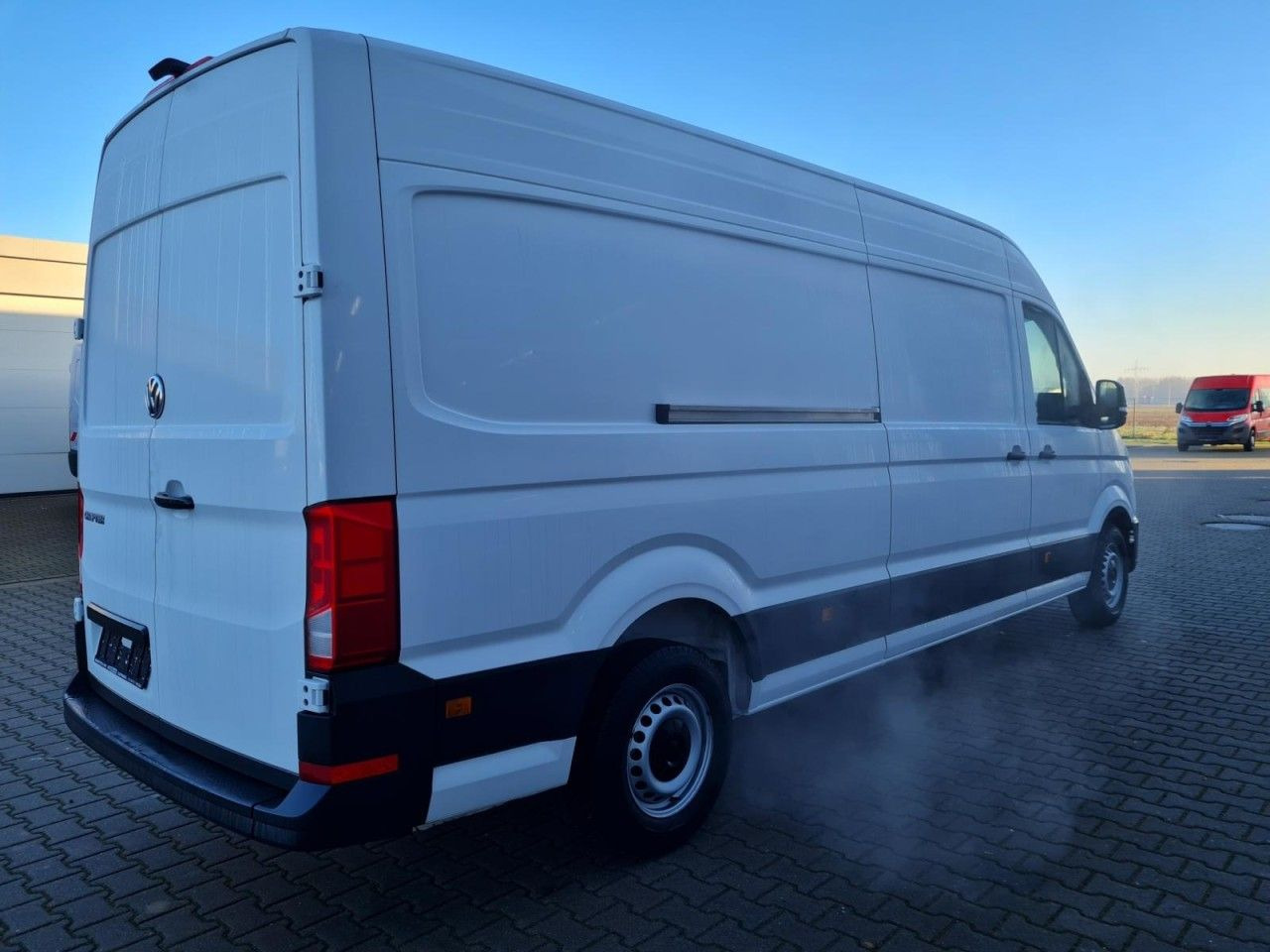 Volkswagen Crafter 35 Kasten lang L4H3 KAMERA NAVI_APP HOLZ - Цельнометаллический фургон: фото 4 Volkswagen Crafter 35 Kasten lang L4H3 KAMERA NAVI_APP HOLZ - Цельнометаллический фургон: фото 4