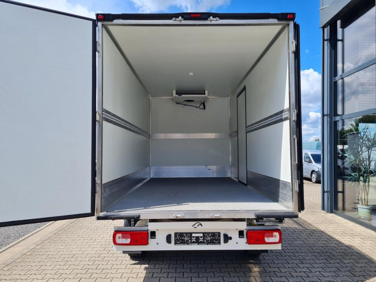 Volkswagen Crafter 35 Kühlkoffer Carrier Viento 300 Navi Ap - Малотоннажный рефрижератор: фото 5 Volkswagen Crafter 35 Kühlkoffer Carrier Viento 300 Navi Ap - Малотоннажный рефрижератор: фото 5