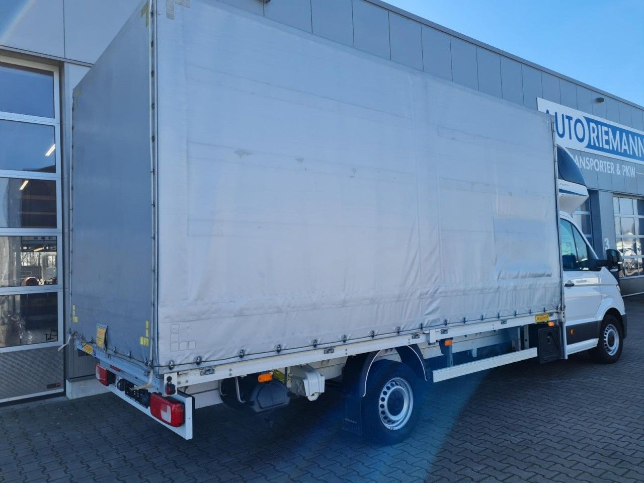 Volkswagen Crafter 35 Pritsche Plane Schlafkabine LED TEMPO - Тентованный фургон: фото 4 Volkswagen Crafter 35 Pritsche Plane Schlafkabine LED TEMPO - Тентованный фургон: фото 4