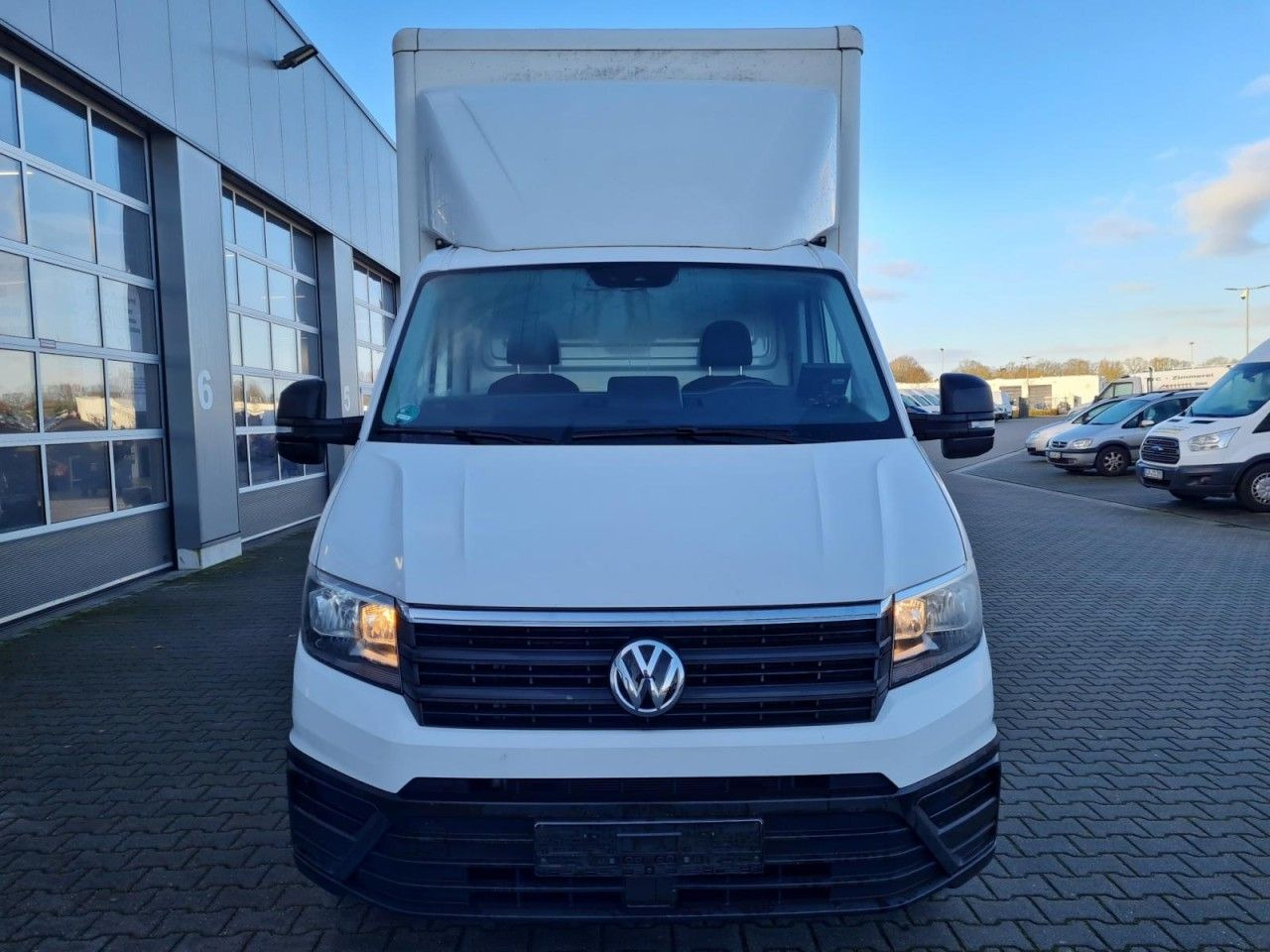 Volkswagen Crafter 50 Koffer hoch 2.0 TDI LBW KLIMA KAMERA - Малотоннажный фургон: фото 2 Volkswagen Crafter 50 Koffer hoch 2.0 TDI LBW KLIMA KAMERA - Малотоннажный фургон: фото 2
