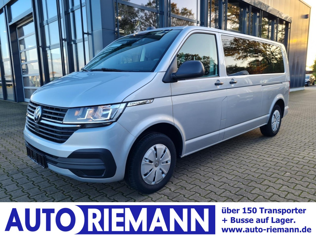 Volkswagen T6.1 Caravelle TDI lang 9 Sitzer 2 Schiebetüren Trendl. - Микроавтобус, Пассажирский фургон: фото 1 Volkswagen T6.1 Caravelle TDI lang 9 Sitzer 2 Schiebetüren Trendl. - Микроавтобус, Пассажирский фургон: фото 1