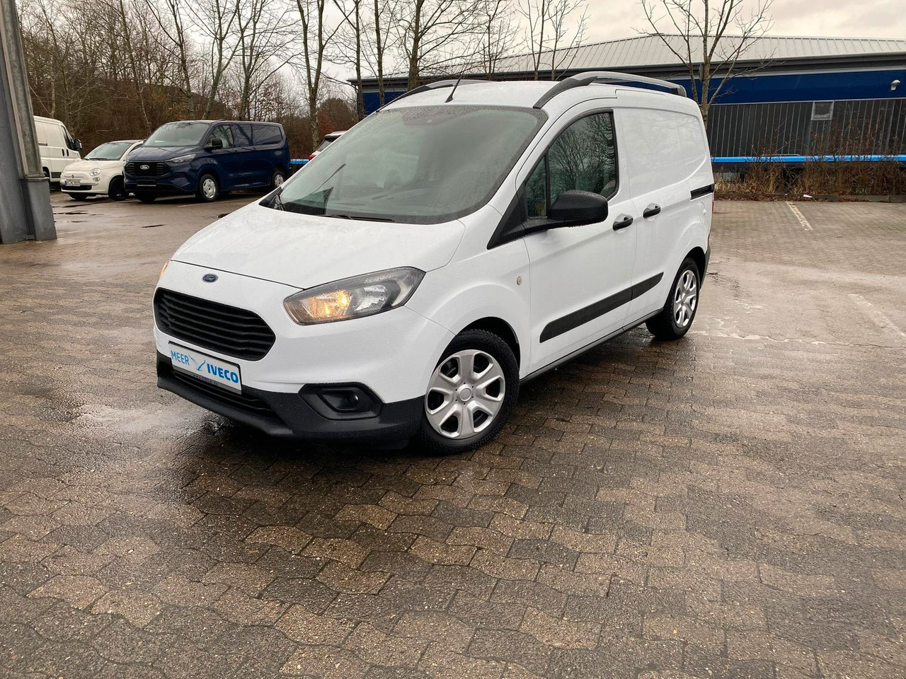 Ford Transit Courier 1.0 Trend Klima,AHK+Rückfahrk... - Пассажирский фургон: фото 1 Ford Transit Courier 1.0 Trend Klima,AHK+Rückfahrk... - Пассажирский фургон: фото 1