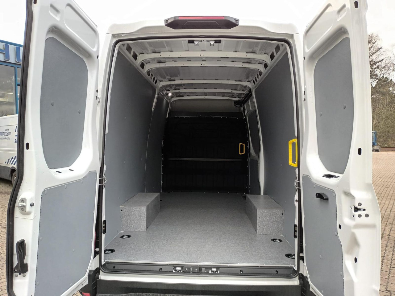 Iveco 35S16A8V AHK, ACC, LED-SCHEINWERFER ab 0% - Цельнометаллический фургон: фото 5 Iveco 35S16A8V AHK, ACC, LED-SCHEINWERFER ab 0% - Цельнометаллический фургон: фото 5