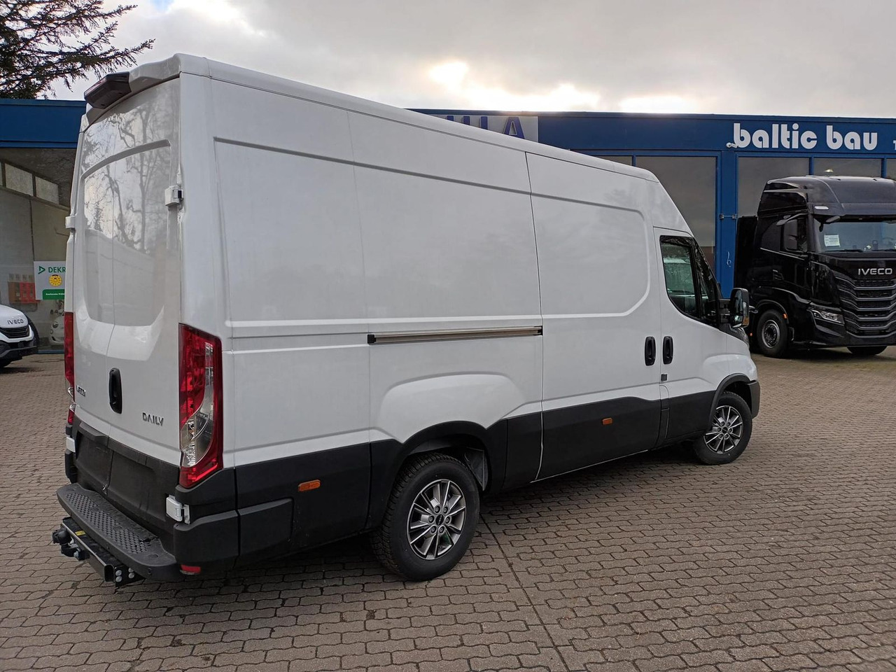 Iveco 35S16A8V AHK, ACC, LED-SCHEINWERFER ab 0% - Цельнометаллический фургон: фото 3 Iveco 35S16A8V AHK, ACC, LED-SCHEINWERFER ab 0% - Цельнометаллический фургон: фото 3