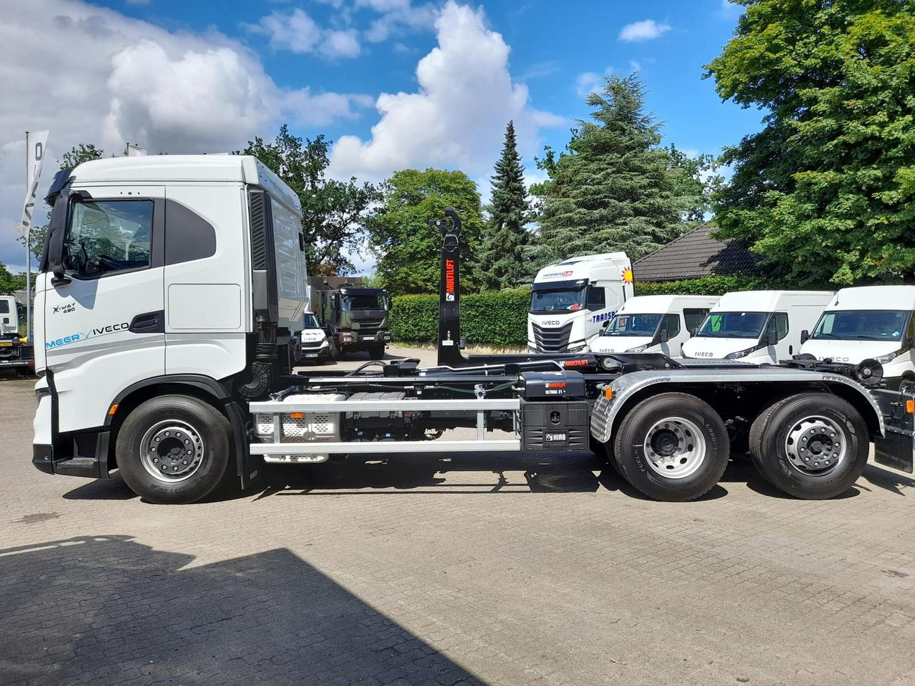 Iveco AD280X46Y/PS ON HIAB 490PS Lenk-Lift - Самосвал: фото 2 Iveco AD280X46Y/PS ON HIAB 490PS Lenk-Lift - Самосвал: фото 2
