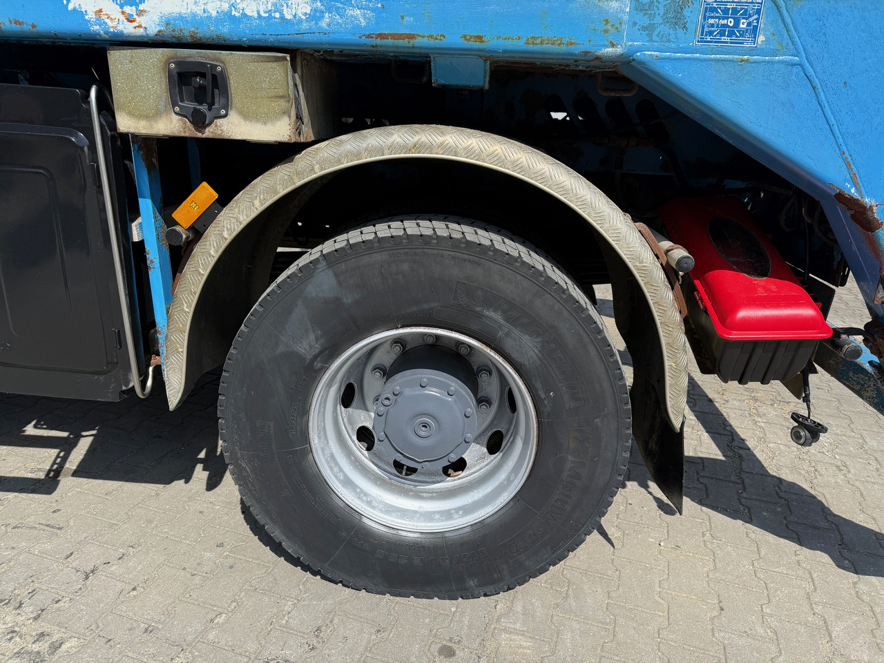 Портальный бункеровоз Mercedes-Benz 1841 Actros MP2 Absetzkipper 4x4 Allrad Klima: фото 7