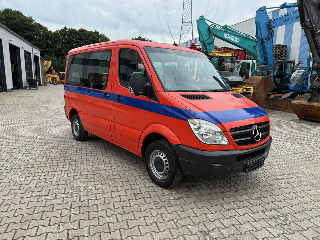 Mercedes-Benz 211 CDI Kombi AHK - Легковой автомобиль: фото 3 Mercedes-Benz 211 CDI Kombi AHK - Легковой автомобиль: фото 3