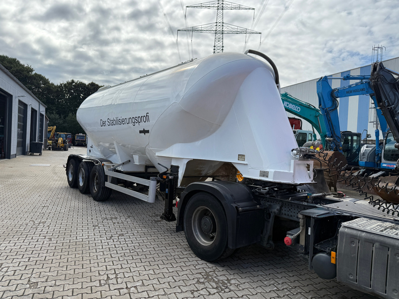 Spitzer SF24/34 3-Achs Siloauflieger - Полуприцеп цистерна для сыпучих грузов: фото 3 Spitzer SF24/34 3-Achs Siloauflieger - Полуприцеп цистерна для сыпучих грузов: фото 3