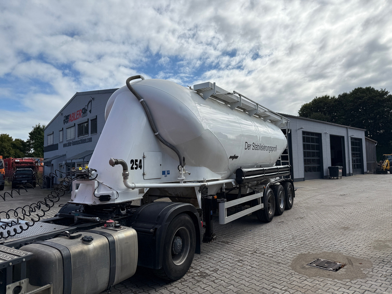 Spitzer SF24/34 3-Achs Siloauflieger - Полуприцеп цистерна для сыпучих грузов: фото 2 Spitzer SF24/34 3-Achs Siloauflieger - Полуприцеп цистерна для сыпучих грузов: фото 2