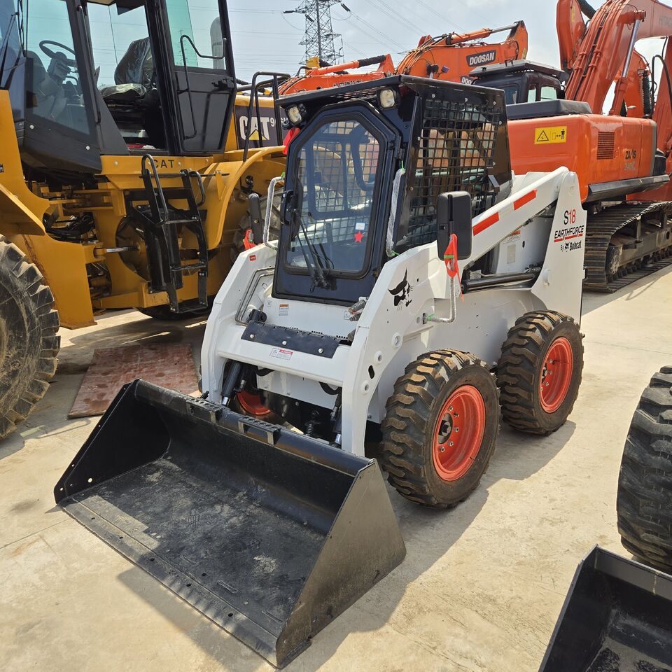 BOBCAT S18 - Мини-погрузчик с бортовым поворотом: фото 3 BOBCAT S18 - Мини-погрузчик с бортовым поворотом: фото 3