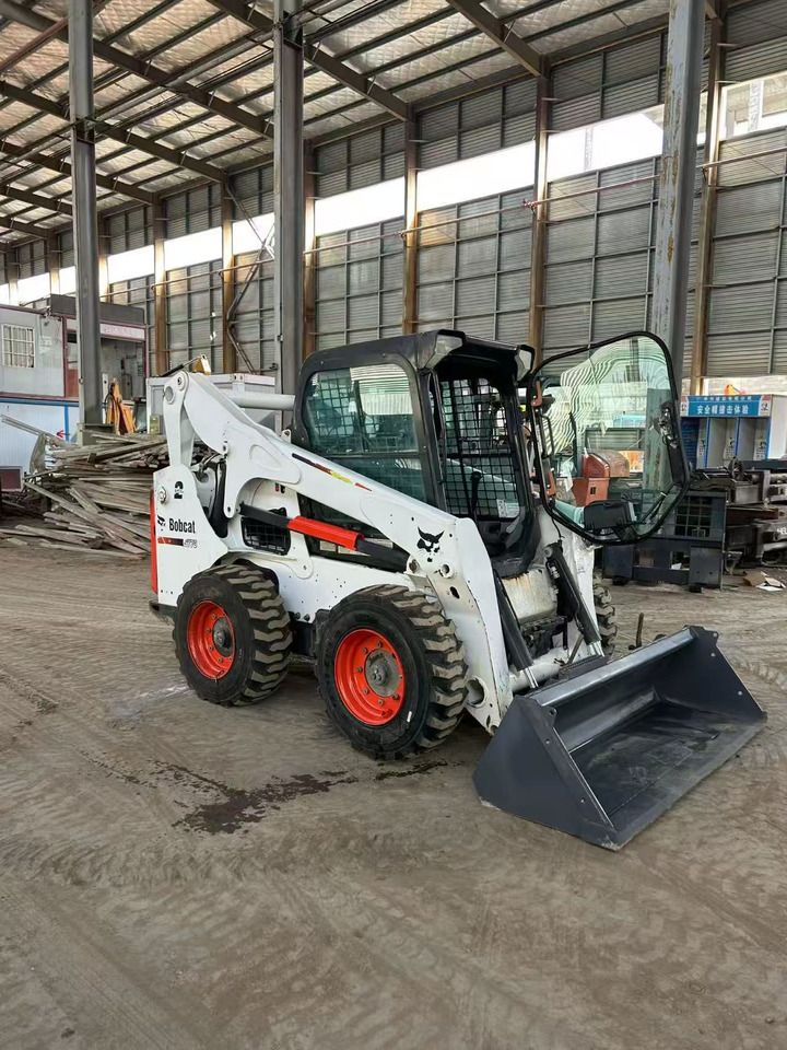 BOBCAT S770 - Мини-погрузчик с бортовым поворотом: фото 1 BOBCAT S770 - Мини-погрузчик с бортовым поворотом: фото 1