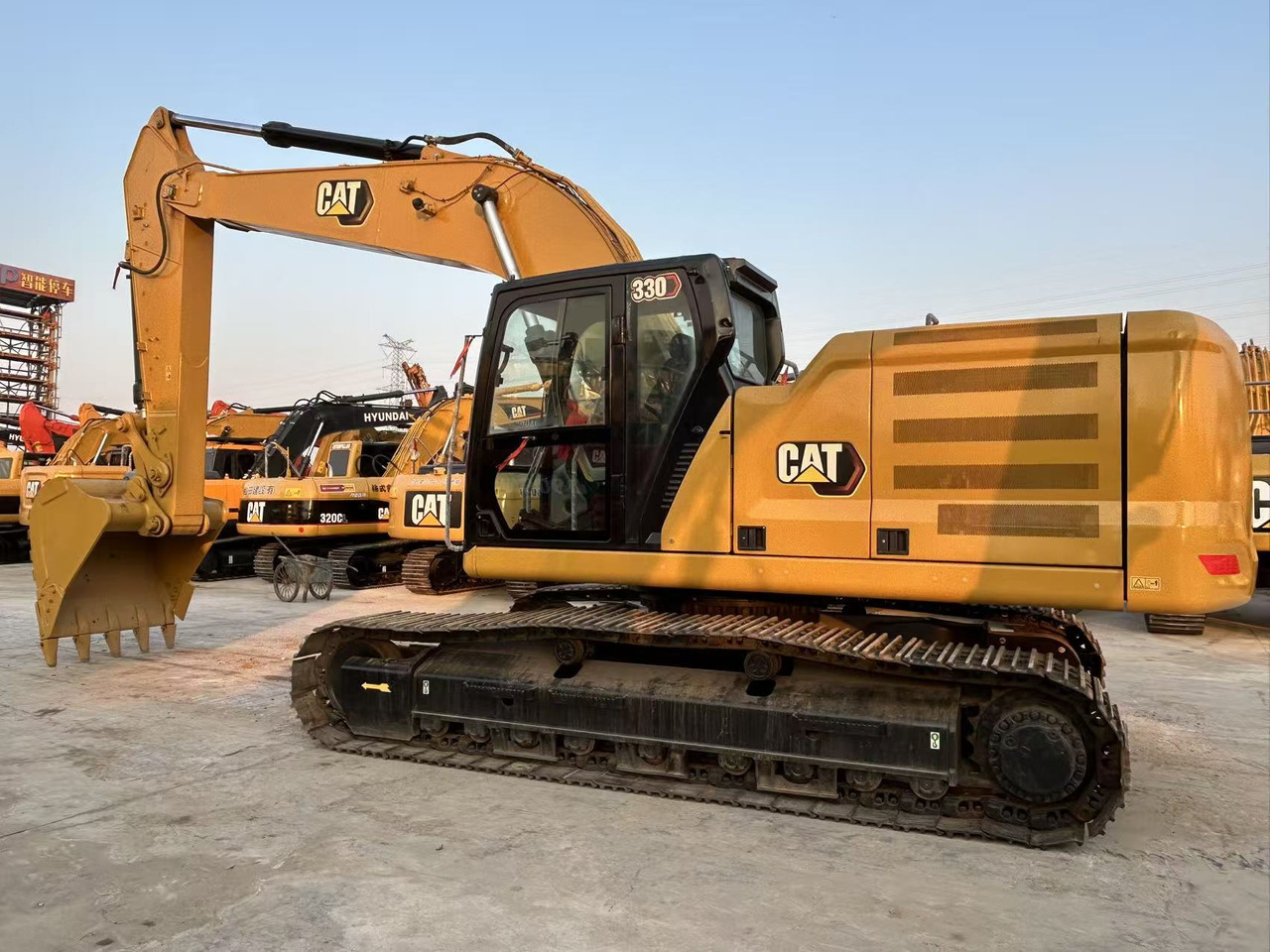 CATERPILLAR 330 - Экскаватор: фото 3 CATERPILLAR 330 - Экскаватор: фото 3