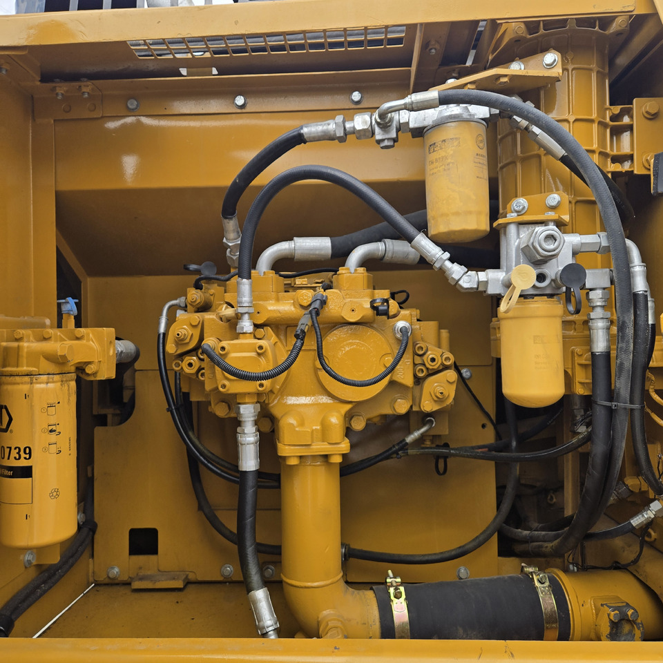 Экскаватор CATERPILLAR 330D: фото 9