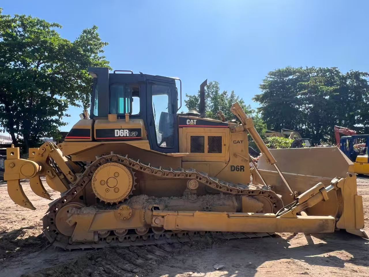 CATERPILLAR D6R LGP - Бульдозер: фото 2 CATERPILLAR D6R LGP - Бульдозер: фото 2