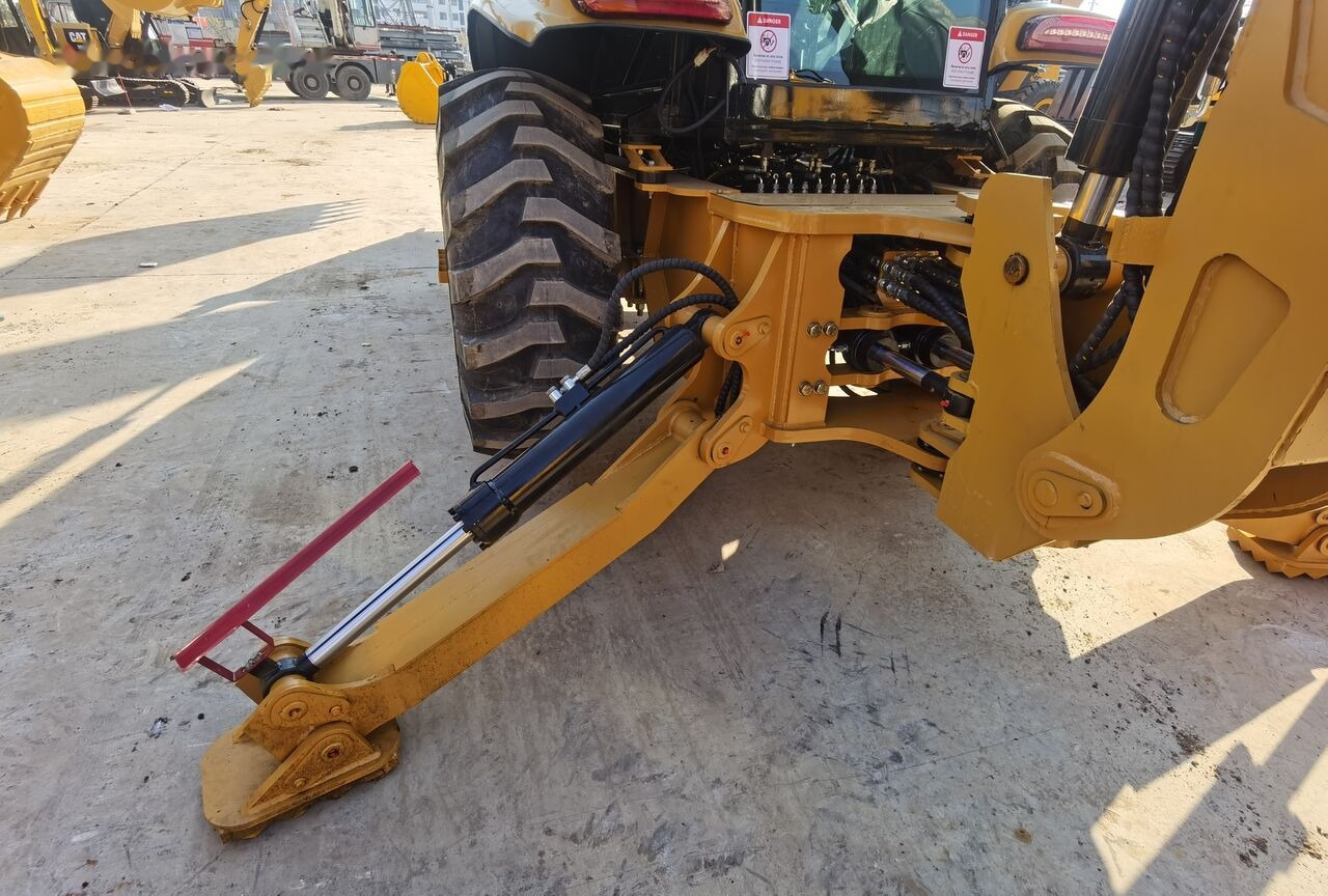 Caterpillar 420F2 - Экскаватор-погрузчик: фото 3 Caterpillar 420F2 - Экскаватор-погрузчик: фото 3