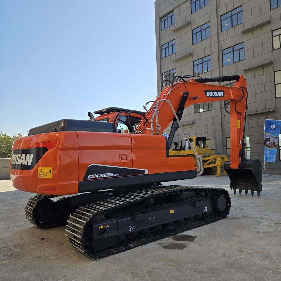 DOOSAN DX225 - Гусеничный экскаватор: фото 4 DOOSAN DX225 - Гусеничный экскаватор: фото 4