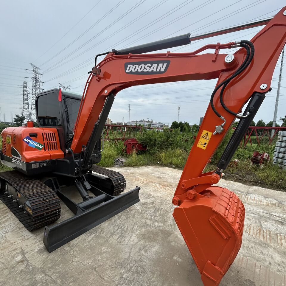 DOOSAN DX60 - Мини-экскаватор: фото 2 DOOSAN DX60 - Мини-экскаватор: фото 2