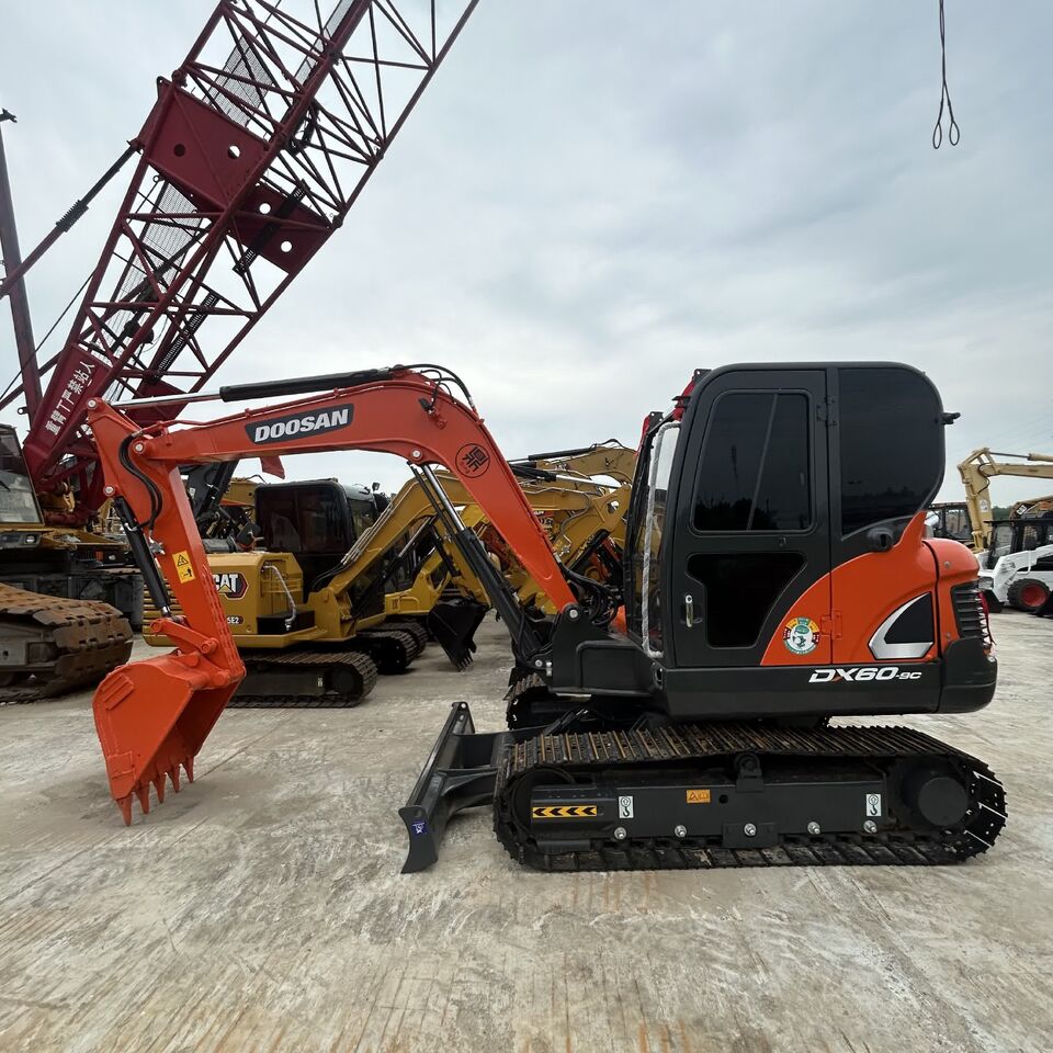 DOOSAN DX60 - Мини-экскаватор: фото 3 DOOSAN DX60 - Мини-экскаватор: фото 3