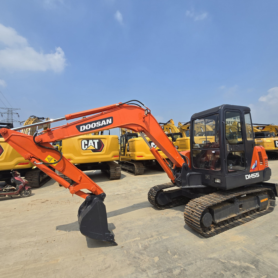 Doosan DH55 - Мини-экскаватор: фото 1 Doosan DH55 - Мини-экскаватор: фото 1