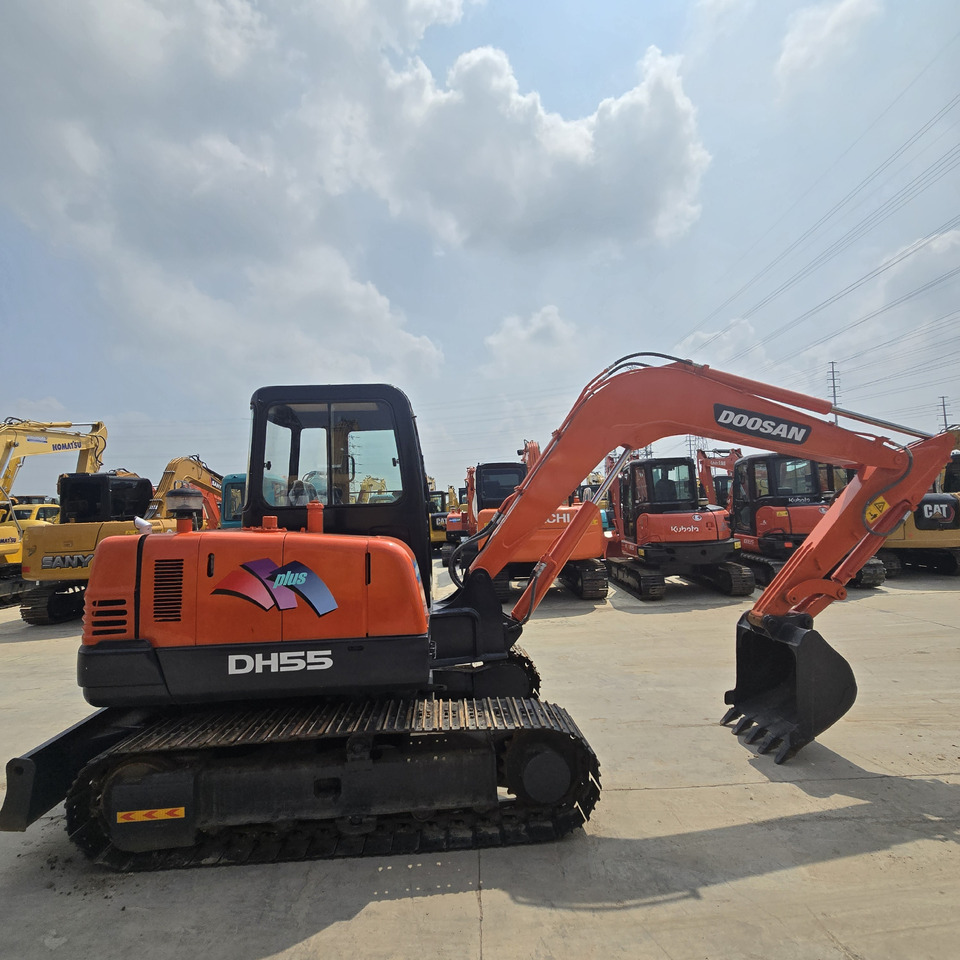 Doosan DH55 - Мини-экскаватор: фото 3 Doosan DH55 - Мини-экскаватор: фото 3