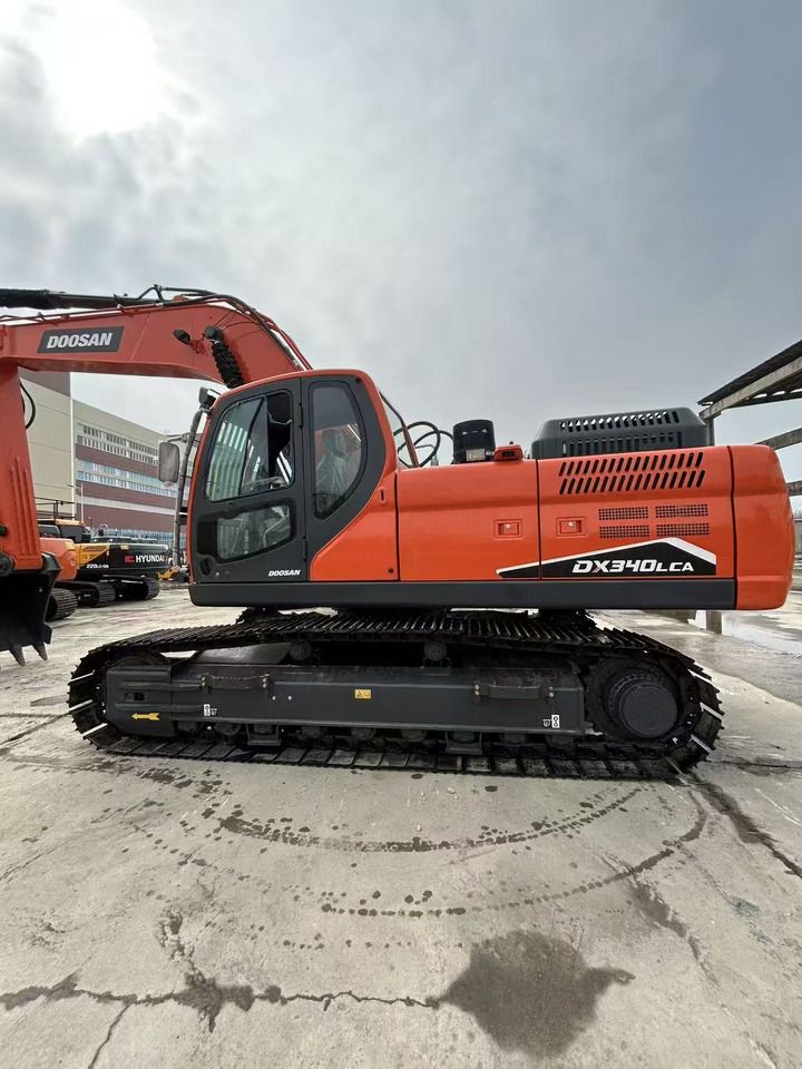Doosan DX340 - Гусеничный экскаватор: фото 1 Doosan DX340 - Гусеничный экскаватор: фото 1
