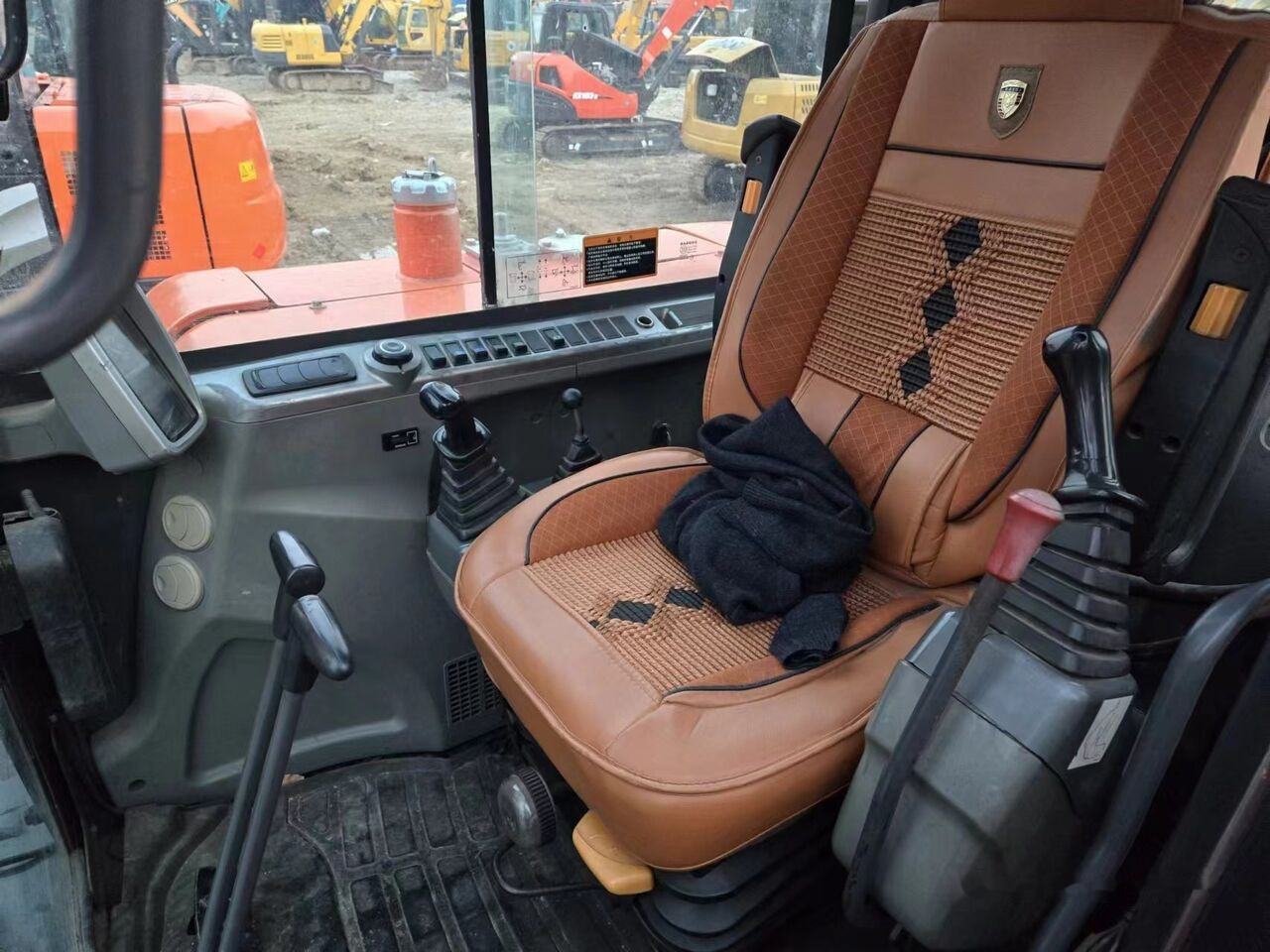 Doosan DX60-9 - Гусеничный экскаватор: фото 4 Doosan DX60-9 - Гусеничный экскаватор: фото 4