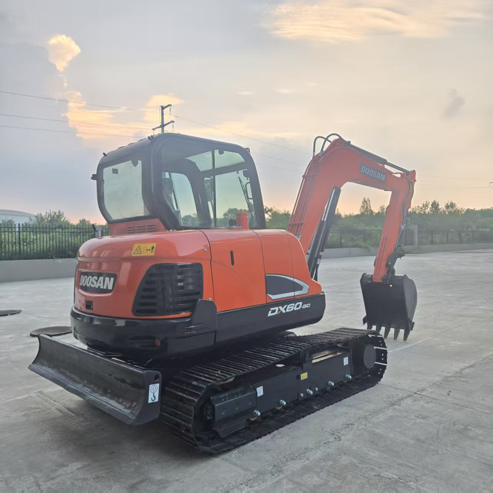 Мини-экскаватор Doosan DX60: фото 9 Мини-экскаватор Doosan DX60: фото 9