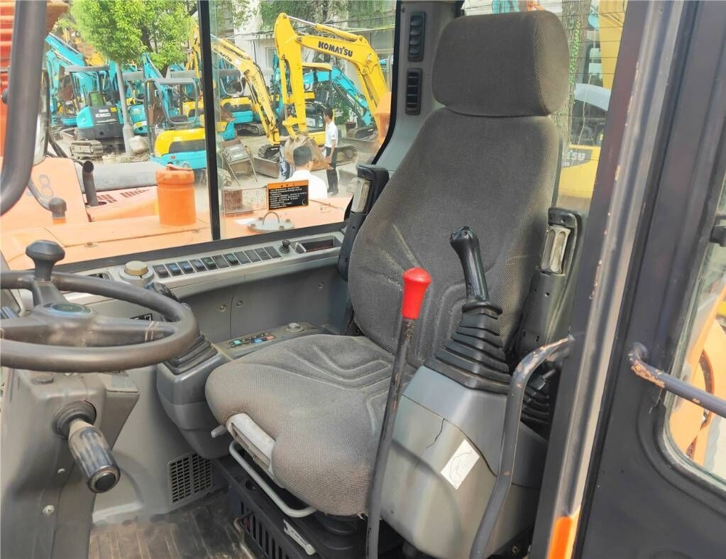 Doosan DX60 W - Колёсный экскаватор: фото 4 Doosan DX60 W - Колёсный экскаватор: фото 4
