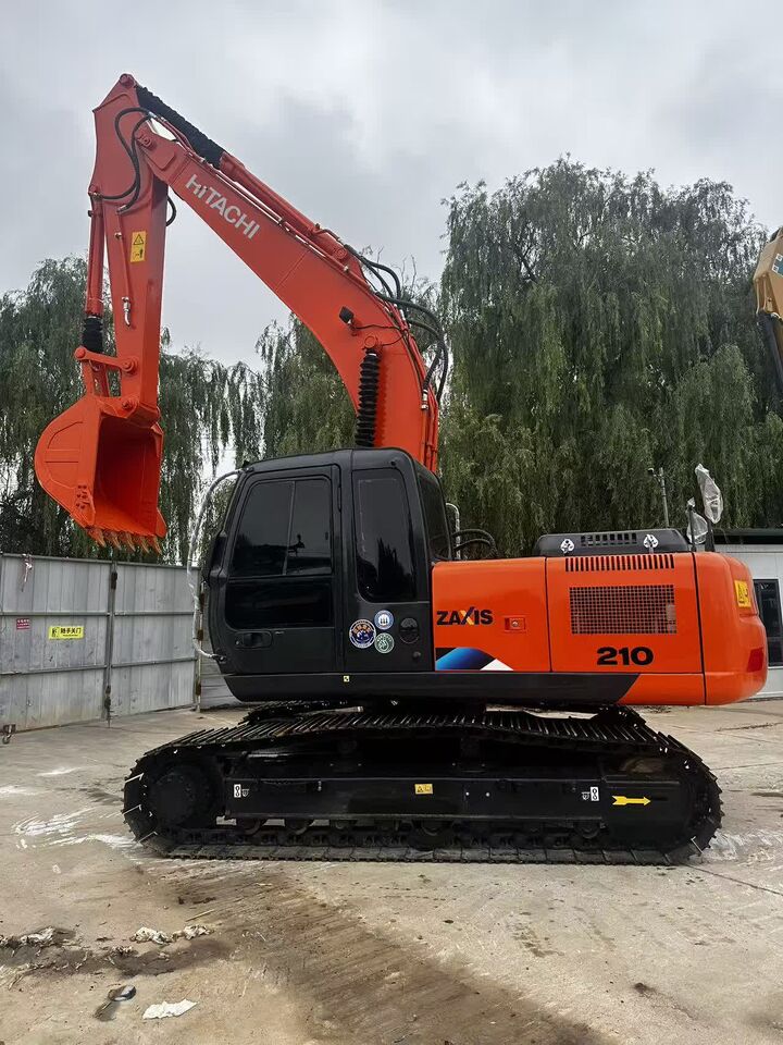 HITACHI ZX210 - Экскаватор: фото 1 HITACHI ZX210 - Экскаватор: фото 1