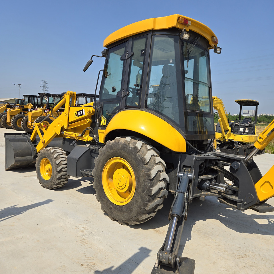 JCB 3CX - Экскаватор-погрузчик: фото 3 JCB 3CX - Экскаватор-погрузчик: фото 3