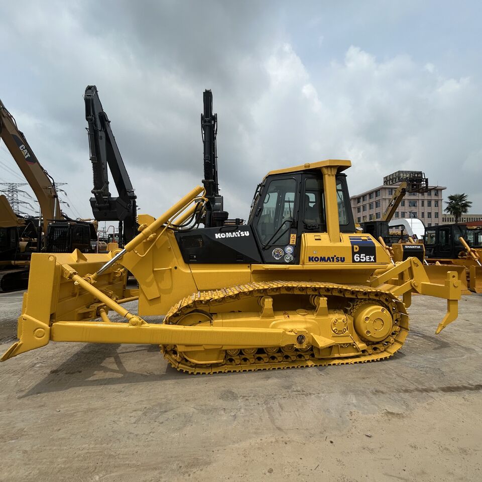 KOMATSU D65EX - Бульдозер: фото 3 KOMATSU D65EX - Бульдозер: фото 3