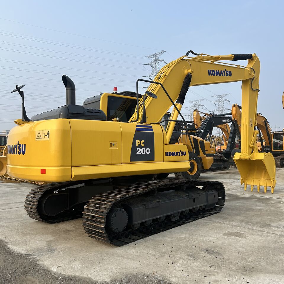 KOMATSU PC200-8 - Экскаватор: фото 2 KOMATSU PC200-8 - Экскаватор: фото 2