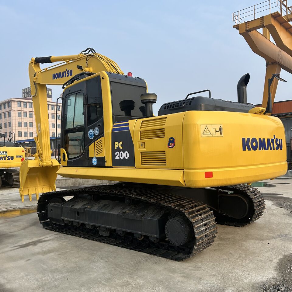 KOMATSU PC200-8 - Экскаватор: фото 3 KOMATSU PC200-8 - Экскаватор: фото 3