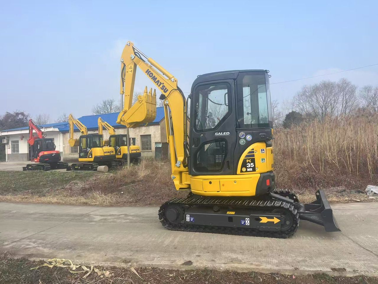 KOMATSU PC35 - Мини-экскаватор: фото 1 KOMATSU PC35 - Мини-экскаватор: фото 1