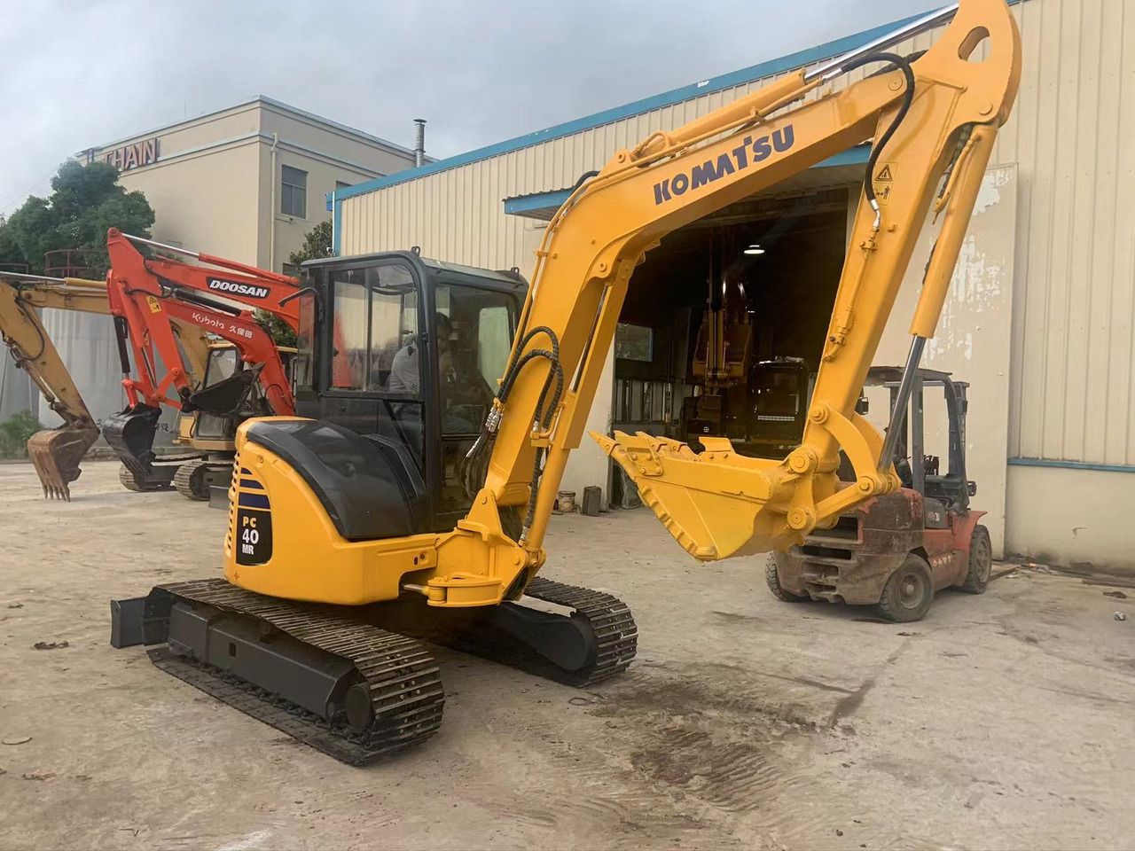 KOMATSU PC40 - Мини-экскаватор: фото 1 KOMATSU PC40 - Мини-экскаватор: фото 1