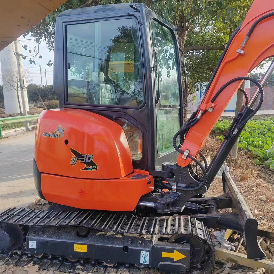 KUBOTA U30 - Мини-экскаватор: фото 1 KUBOTA U30 - Мини-экскаватор: фото 1