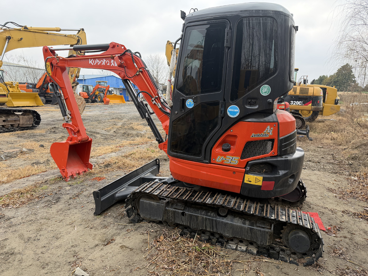 KUBOTA U35 - Мини-экскаватор: фото 2 KUBOTA U35 - Мини-экскаватор: фото 2