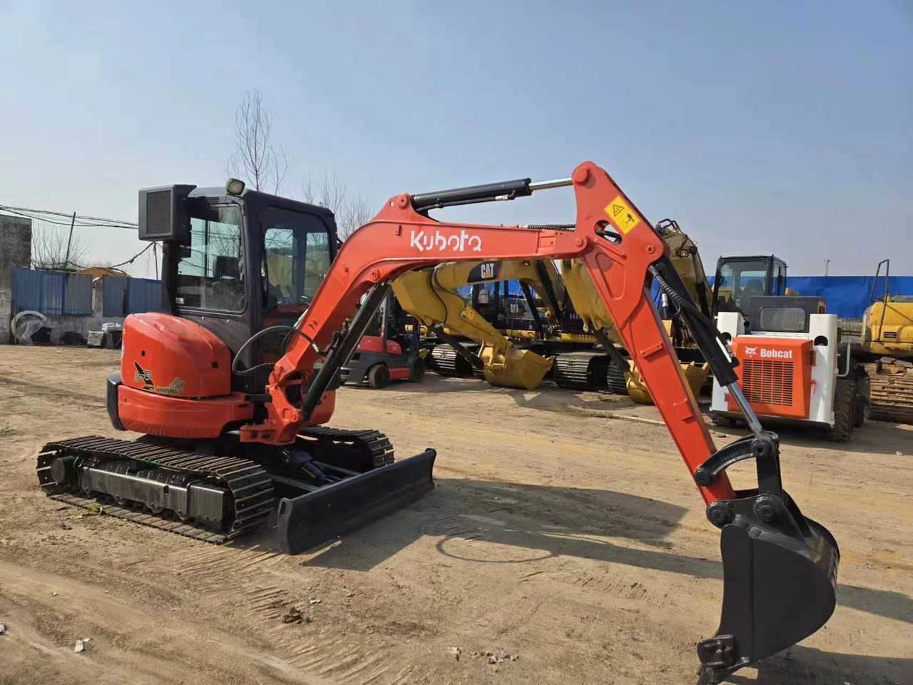 KUBOTA U35 - Мини-экскаватор: фото 1 KUBOTA U35 - Мини-экскаватор: фото 1