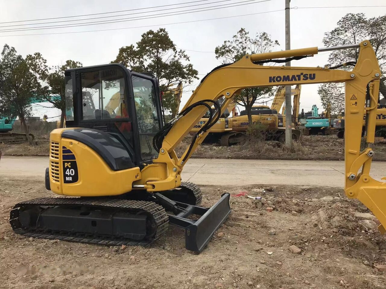 Komatsu PC40MR - Гусеничный экскаватор: фото 2 Komatsu PC40MR - Гусеничный экскаватор: фото 2