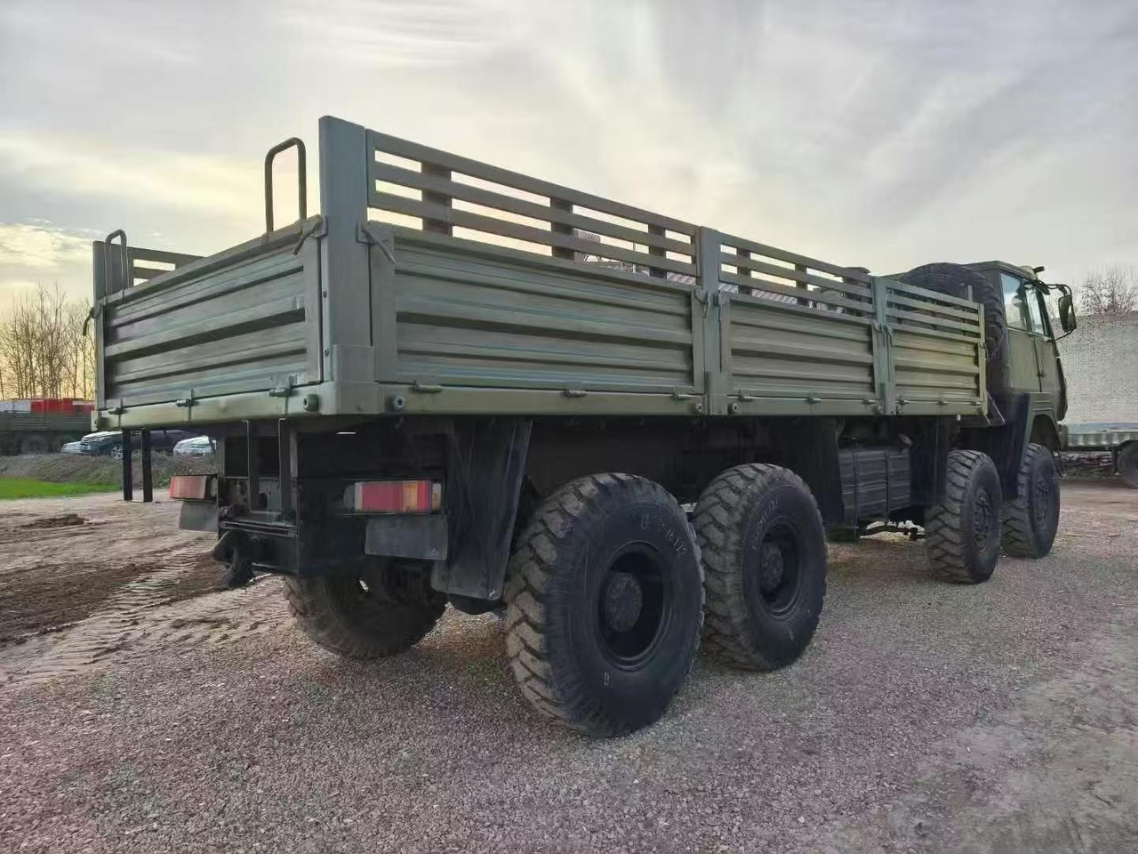 SHACMAN SX2300 8*8 - Автовоз: фото 3 SHACMAN SX2300 8*8 - Автовоз: фото 3